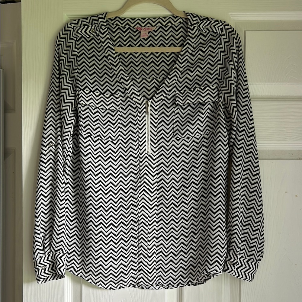 Candie's Black and White Long Sleeve Buttoned Blouse